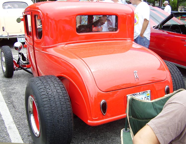32 Ford Model A Hiboy Chopped Coupe